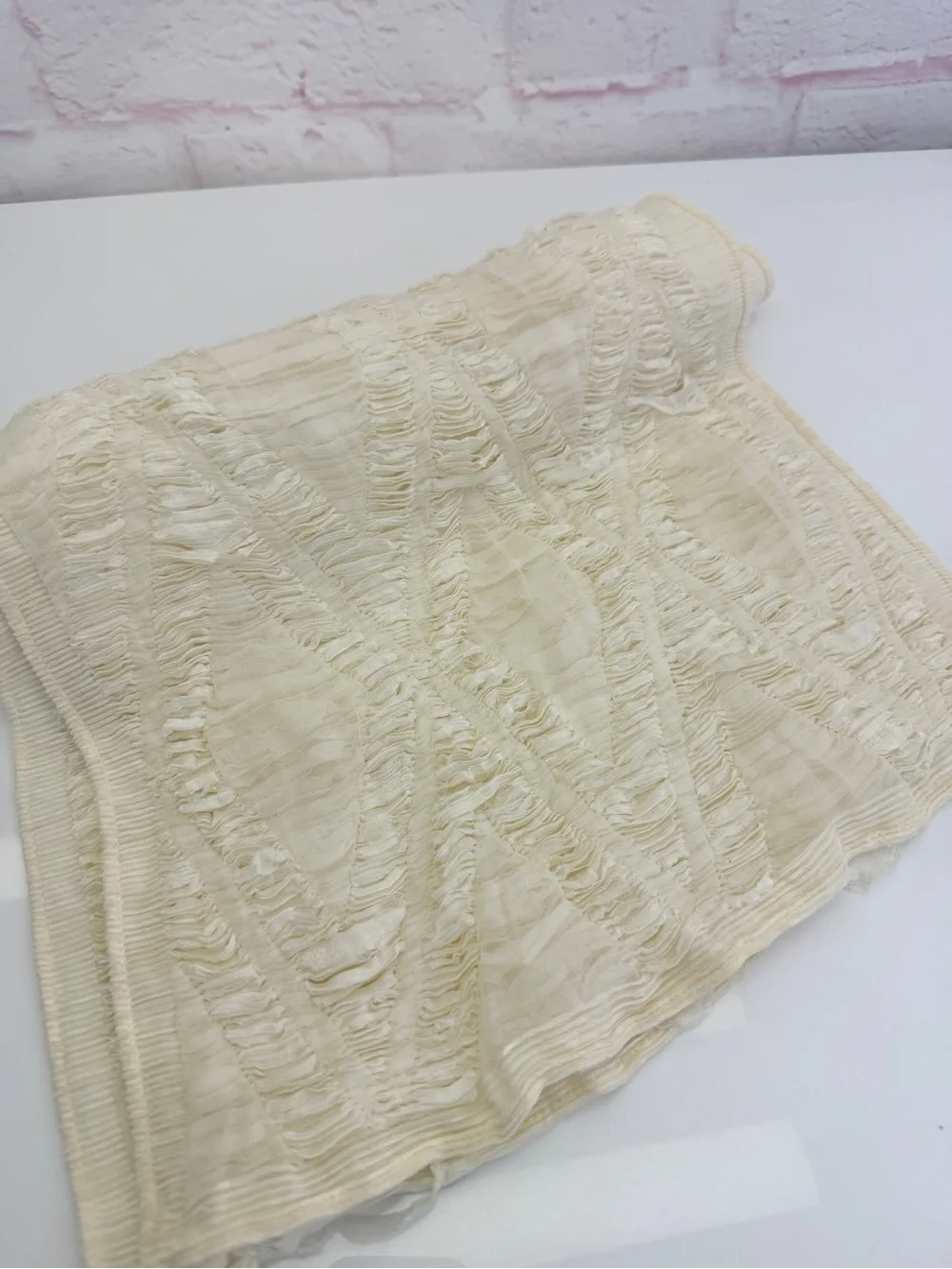Gucci Silk Shawl Scarf Pleated Ivory